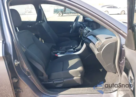 2016 Honda Accord Lx z USA, uszkodzony, nr VIN 1HGCR2F31GA138247